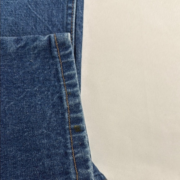 Wrangler Classic Blue Straight Jeans with Durable Denim - Picture 4 of 8